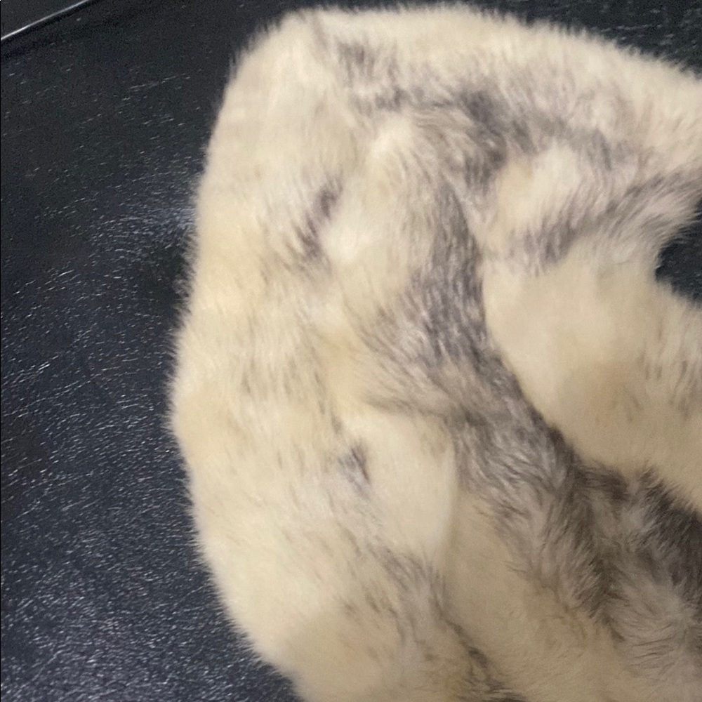 Vintage Faux Fur Collar - Picture 2 of 4